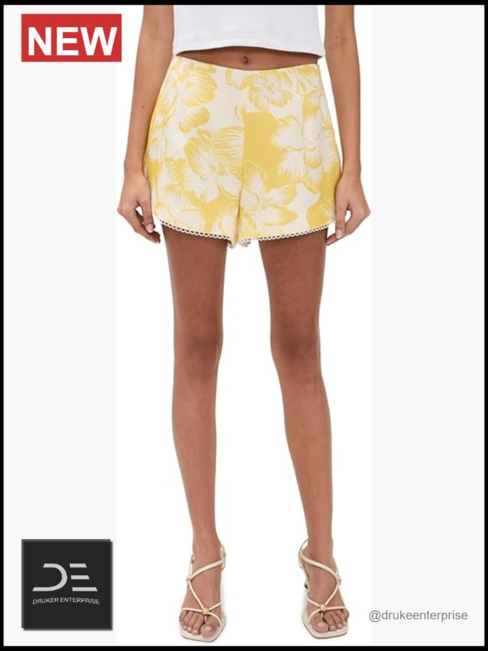 Casual Floral Linen Shorts with Crocheted Trim, Mid Rise, Mini Length
